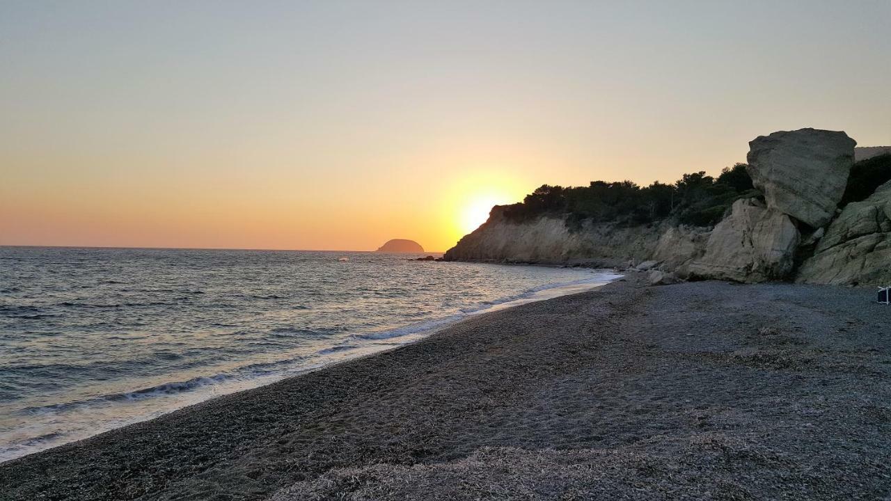 Limeri Traditional Guest House Monolithos  Exterior photo